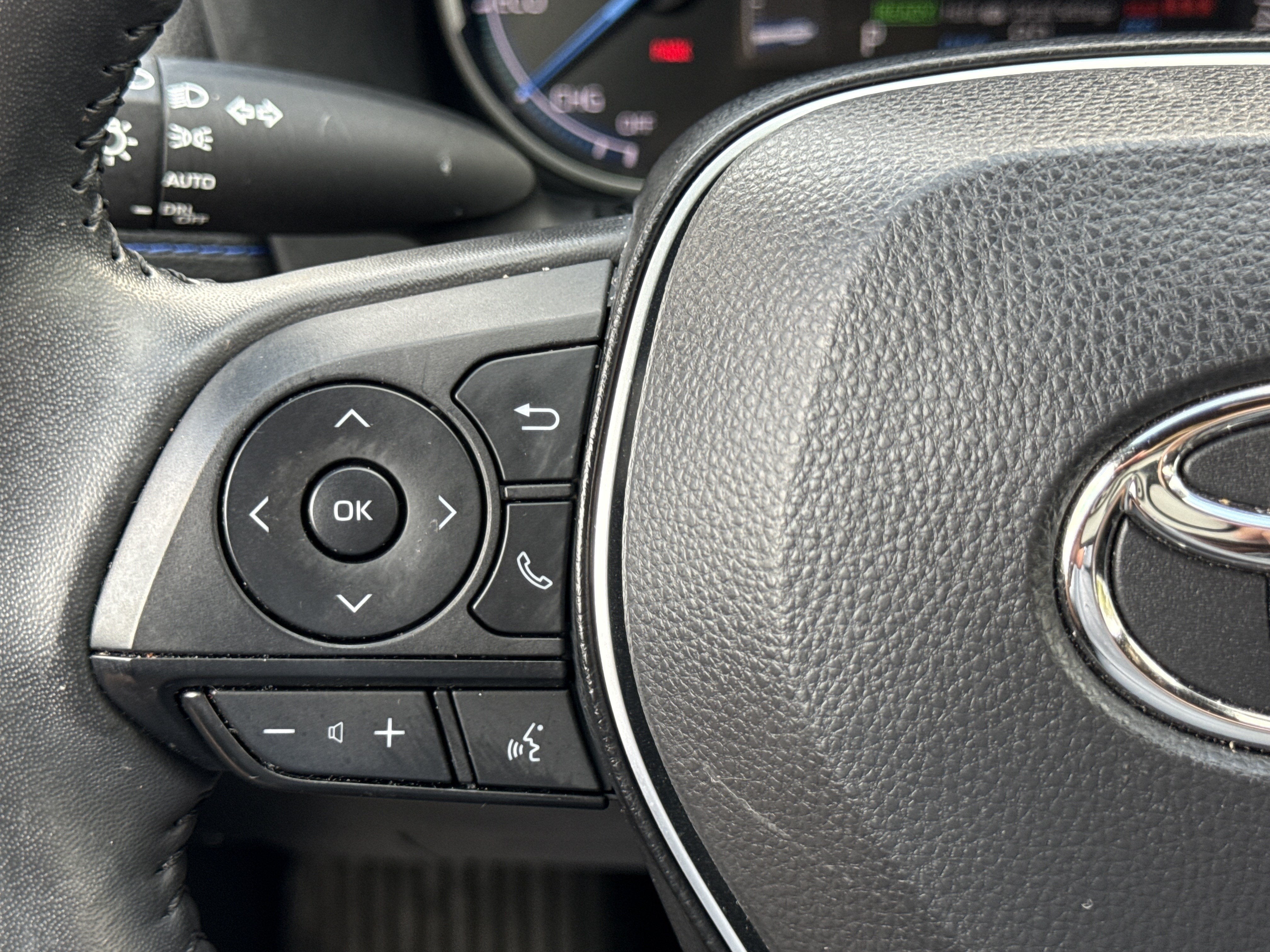 2024 Toyota RAV4 Hybrid SE
