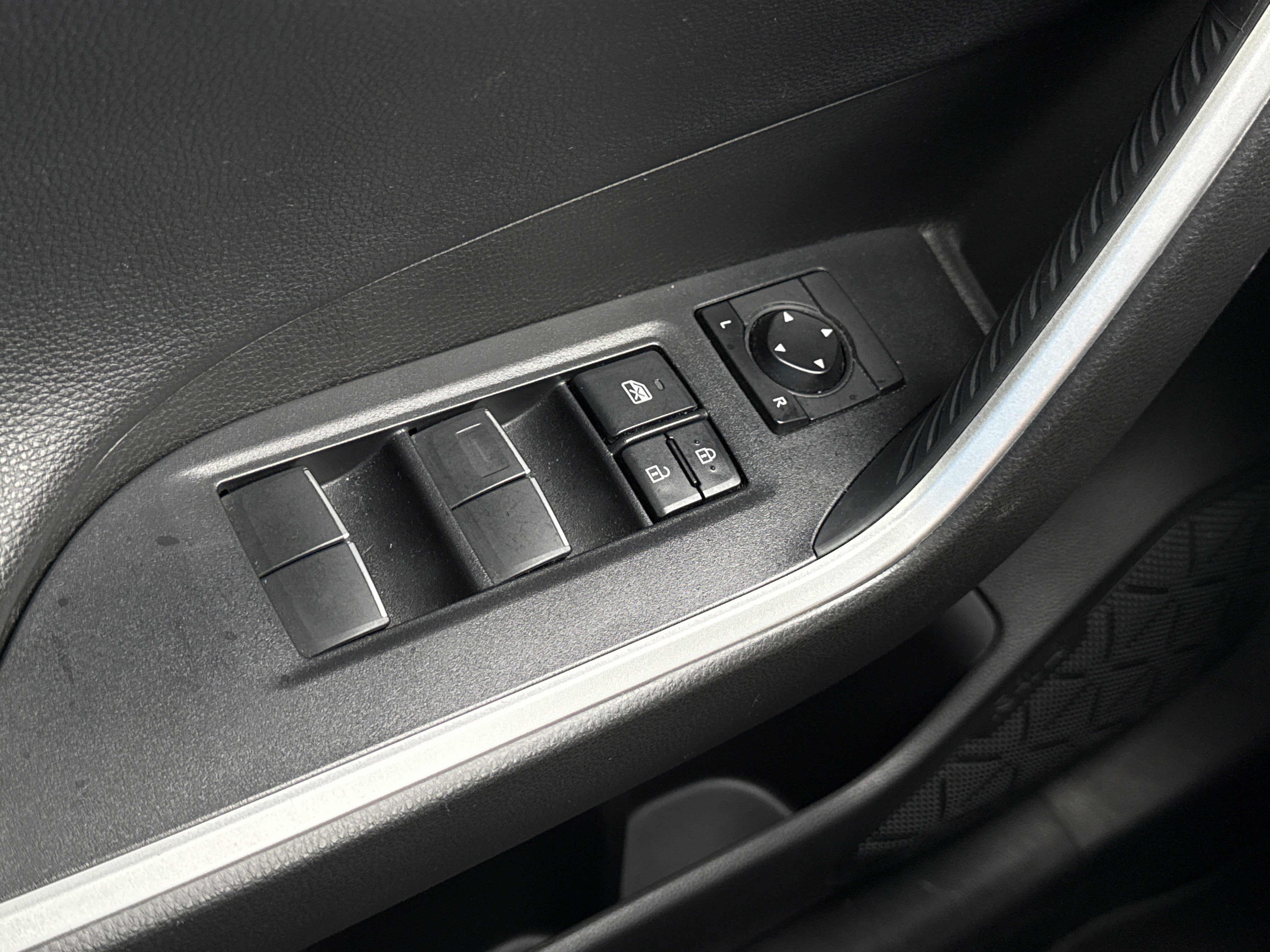 2020 Toyota RAV4 Limited