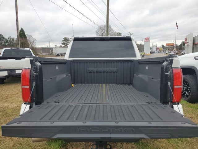 2025 Toyota Tacoma 4WD SR5