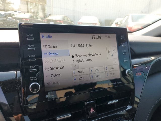 2022 Toyota Camry Hybrid SE