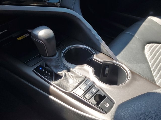 2022 Toyota Camry Hybrid SE