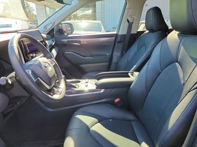 2024 Toyota Highlander LIMITED