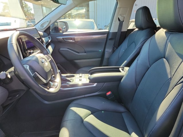 2024 Toyota Highlander LIMITED