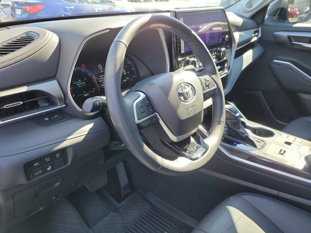 2024 Toyota Highlander LIMITED