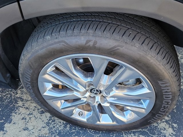 2024 Toyota Highlander LIMITED