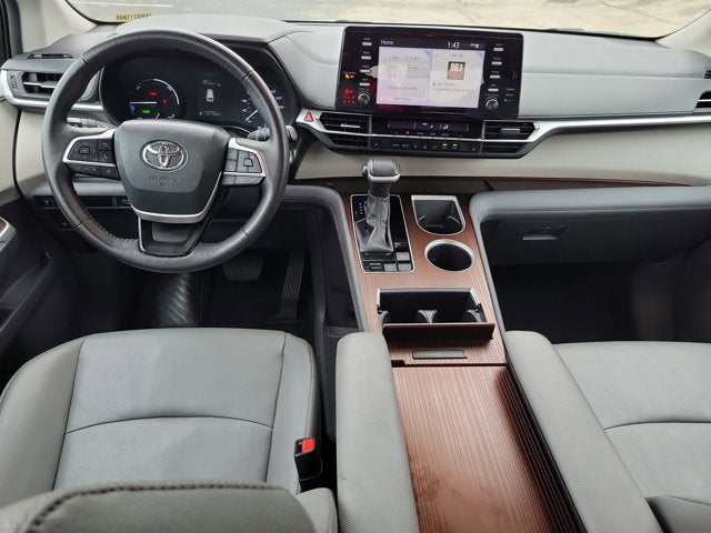 2024 Toyota Sienna XLE