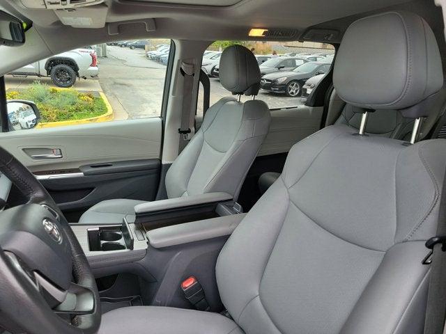 2024 Toyota Sienna XLE