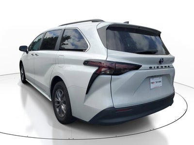 2024 Toyota Sienna XLE