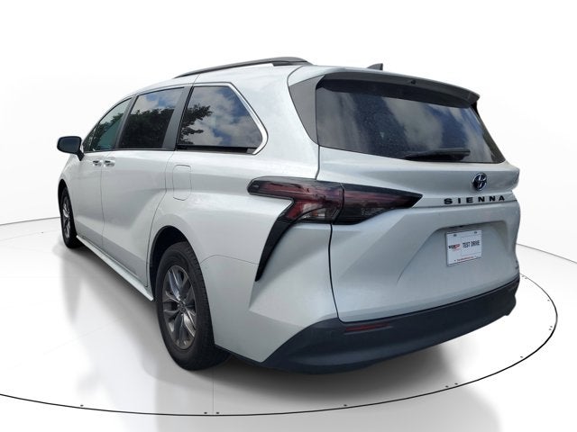 2024 Toyota Sienna XLE