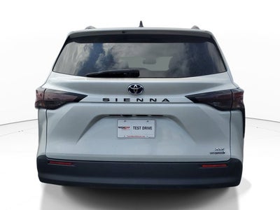 2024 Toyota Sienna XLE