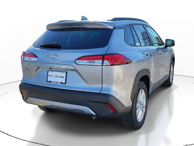 2024 Toyota Corolla Cross LE