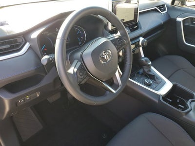 2025 Toyota RAV4 Hybrid SE